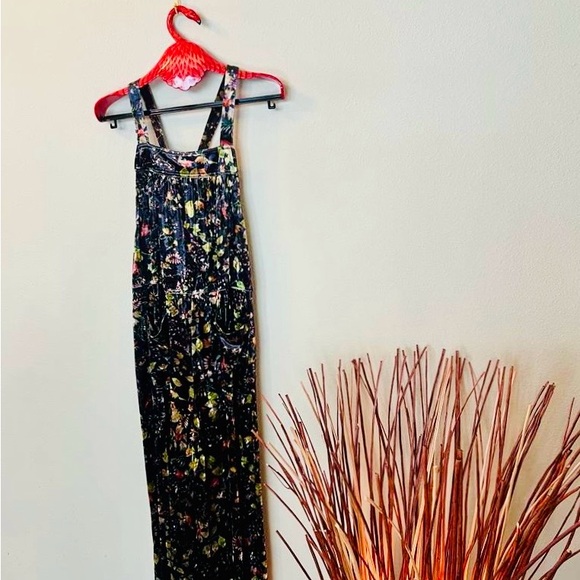 Natural Life Dakota Floral Jumpsuit with Black and Yellow Accents - Picture 11 of 11